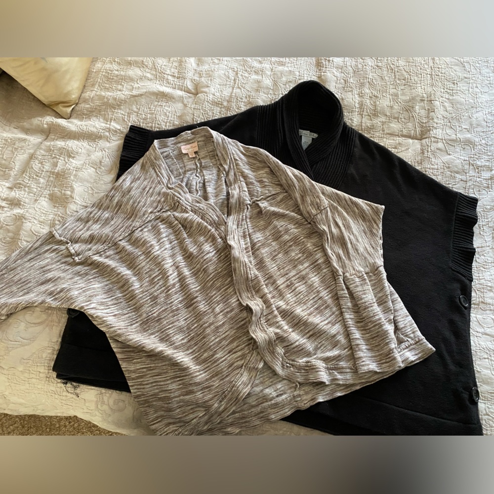 BUNDLE 2 SWEATERS $12!!